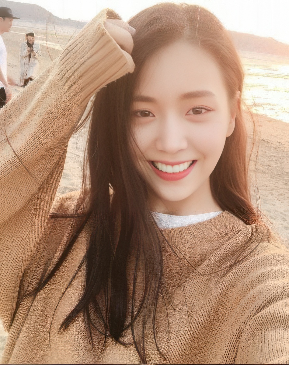 김지은