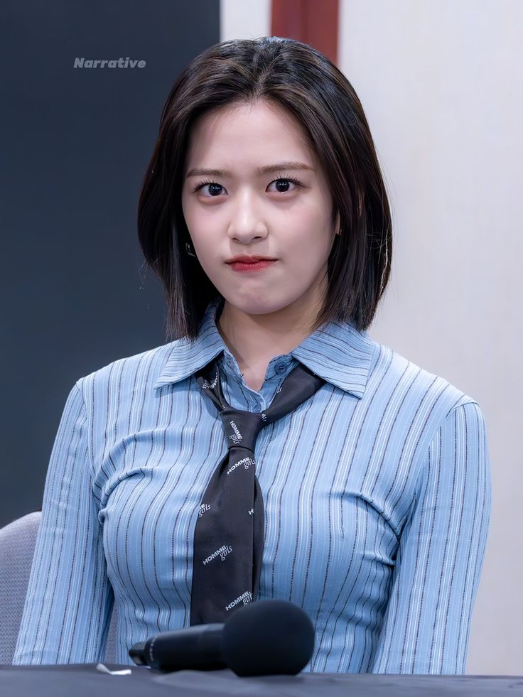 안유진